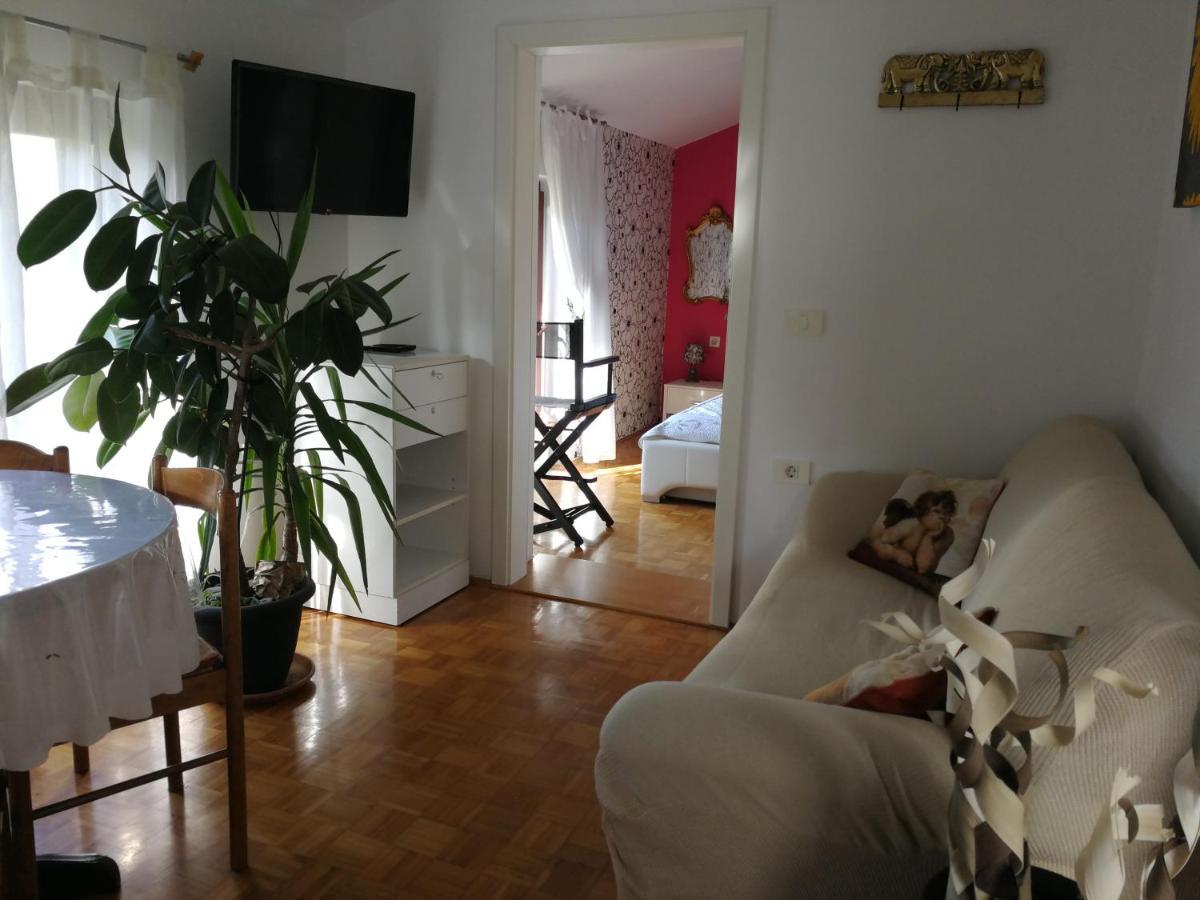 Millenca Apartment Izola Exterior foto
