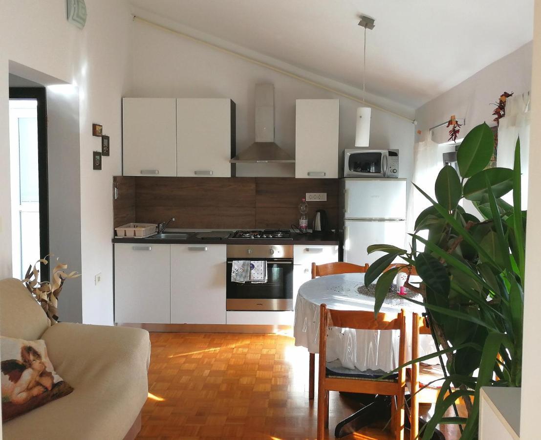 Millenca Apartment Izola Exterior foto